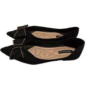 Black Women's Flats with Bow Detail